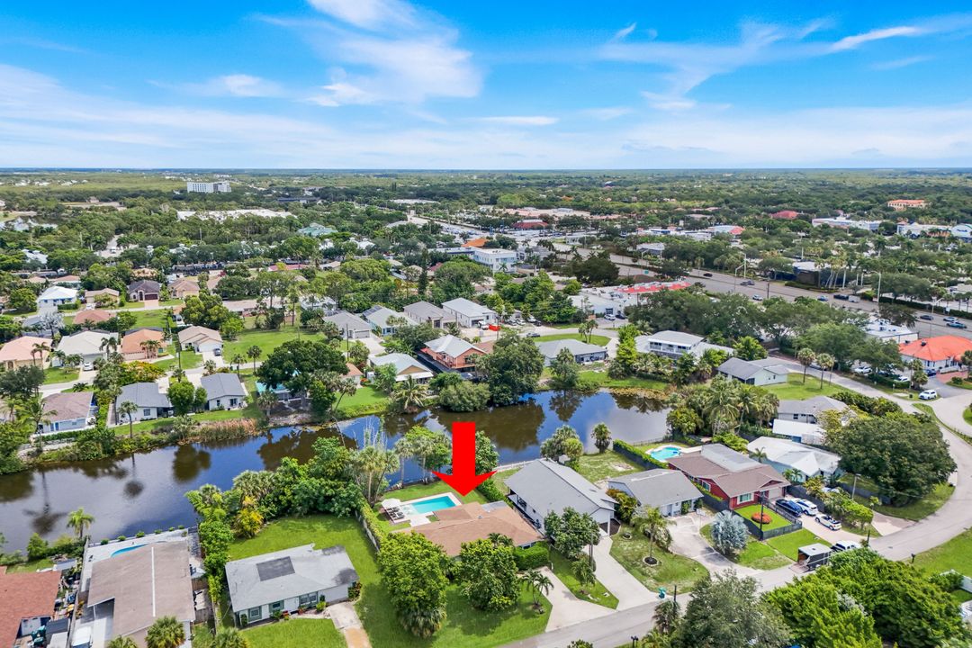 841 107th Ave N, Naples, FL 34108