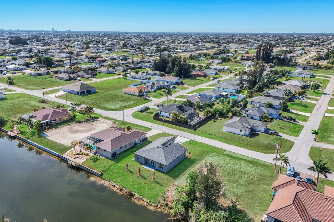 421 NE 19th Terrace, Cape Coral, FL 33909