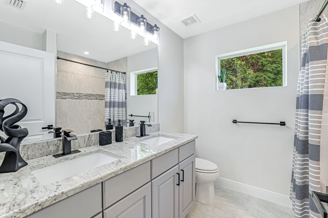 2955 Pine Tree Dr, Naples, FL 34112