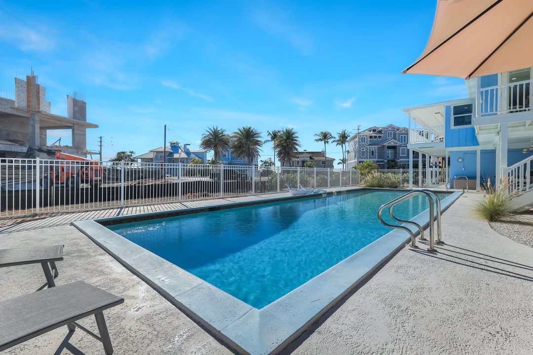 100 Tarpon Rd, Fort Myers Beach, FL 33931