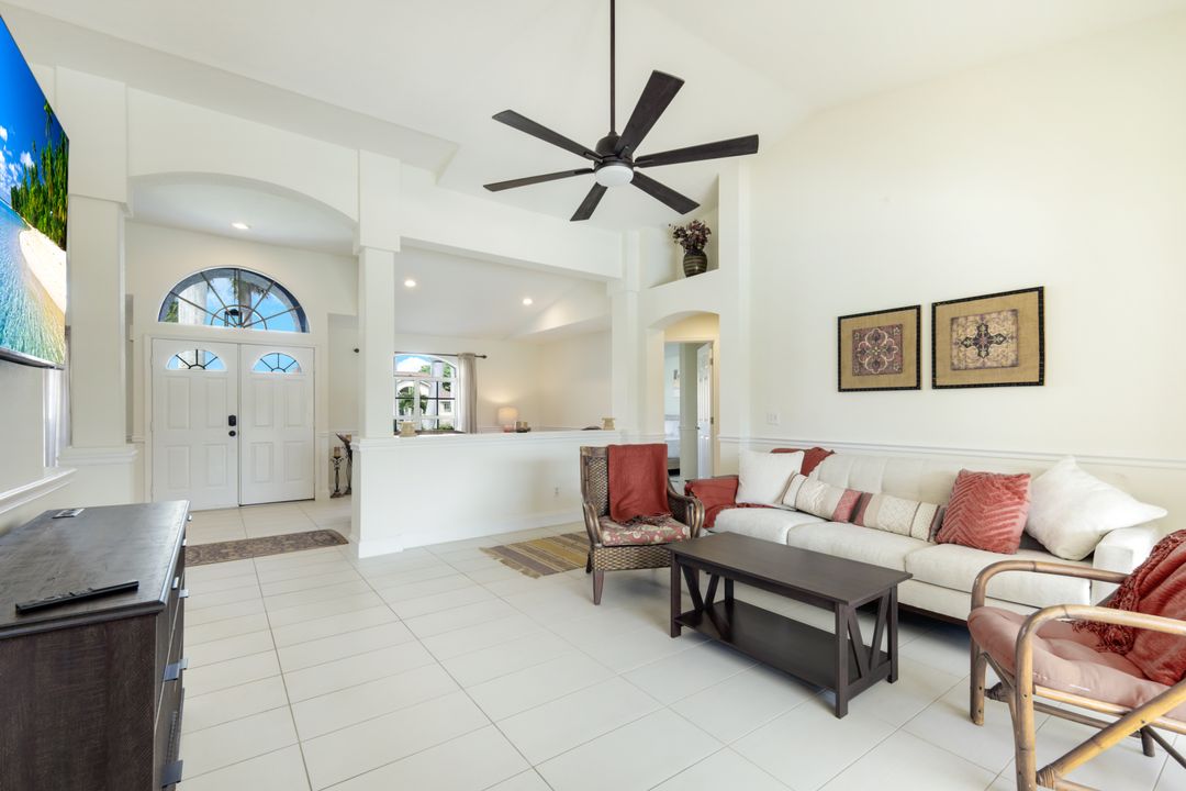 1058 SW 57th St, Cape Coral, FL 33914