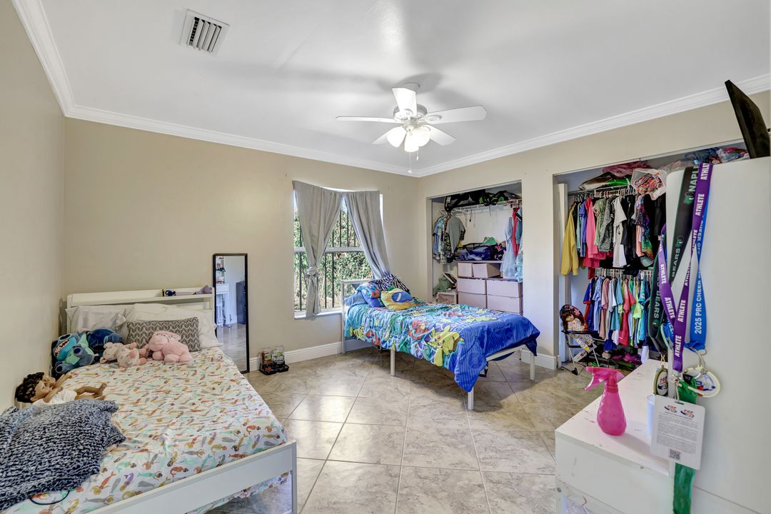 4090 32nd Ave SE, Naples, FL 34117