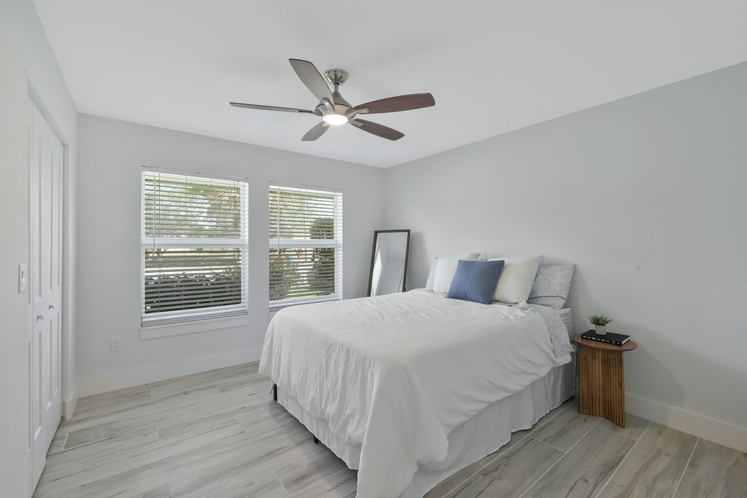 2710 Arbutus St, Naples, FL 34112