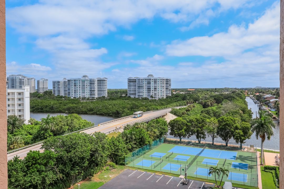 11118 Gulf Shore Dr #803, Naples, FL 34108
