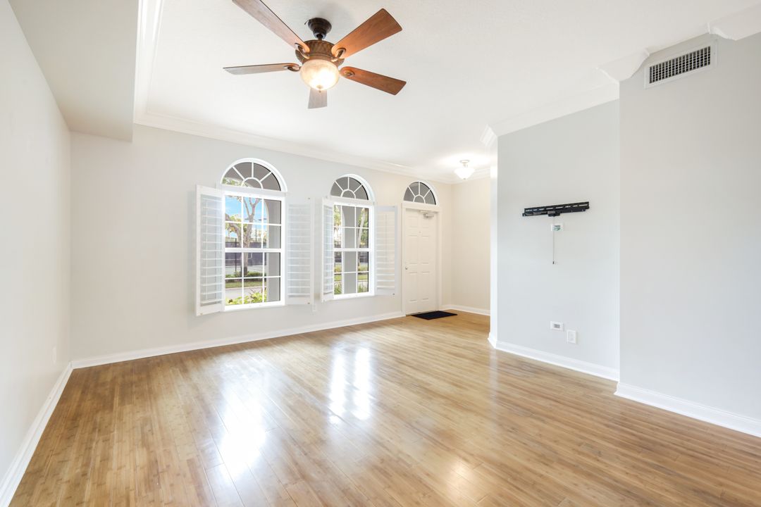 6124 Towncenter Cir, Naples, FL 34119