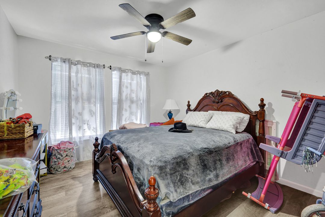 225 Cape Coral Pkwy E, Cape Coral, FL 33904