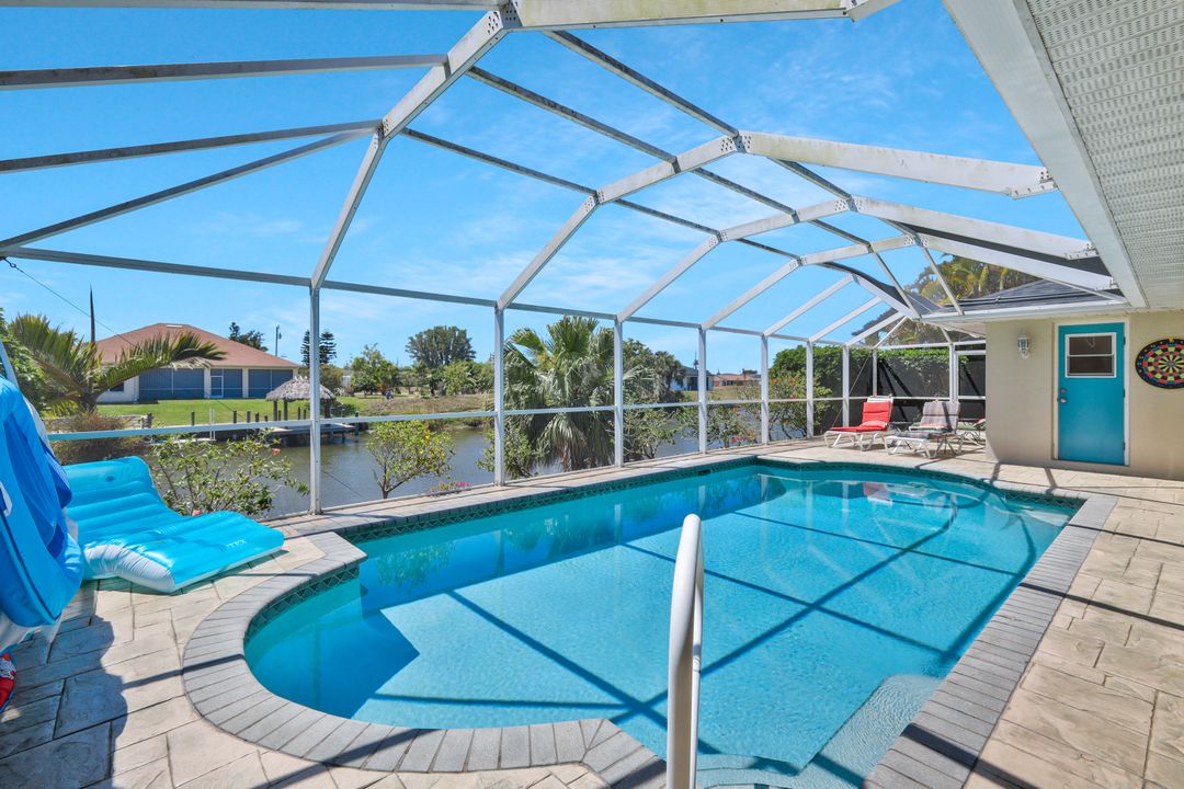 326 NE 6th St, Cape Coral, FL 33909