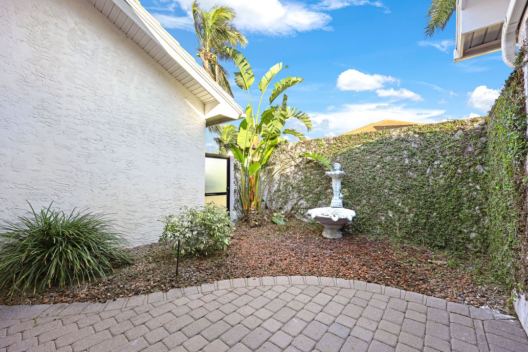 20451 Wildcat Run Dr, Estero, FL 33928