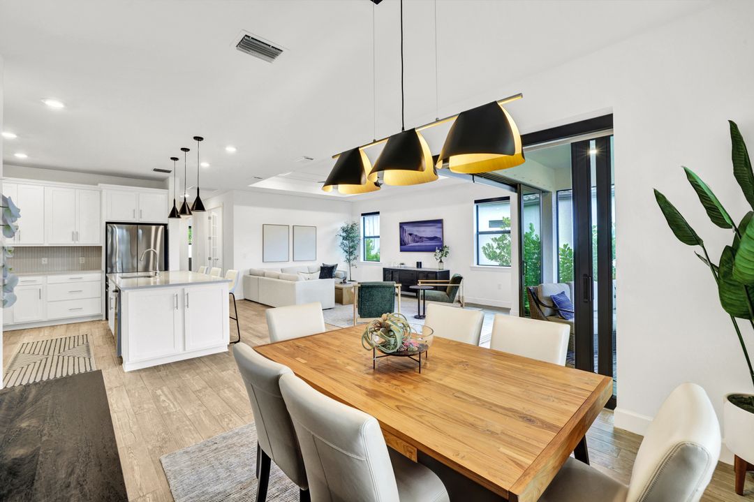 1952 Yellowfin Cir, Naples, FL 34114