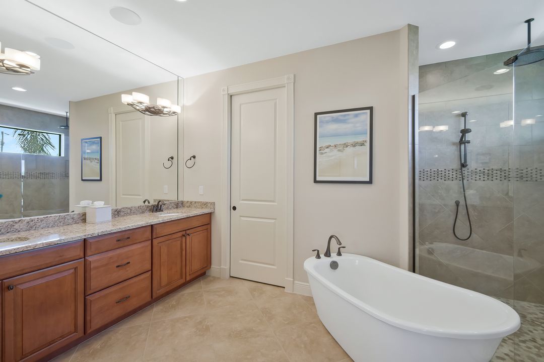 4223 NW 13th St, Cape Coral, FL 33993