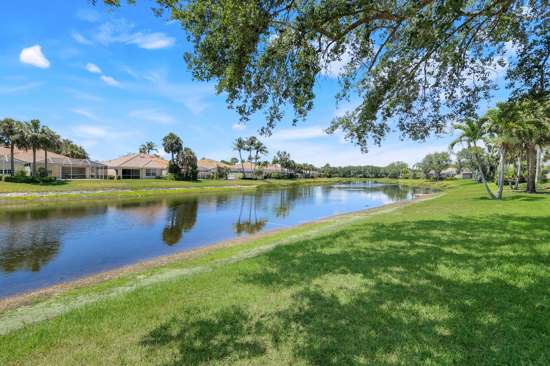 4479 Prescott Ln, Naples, FL 34119