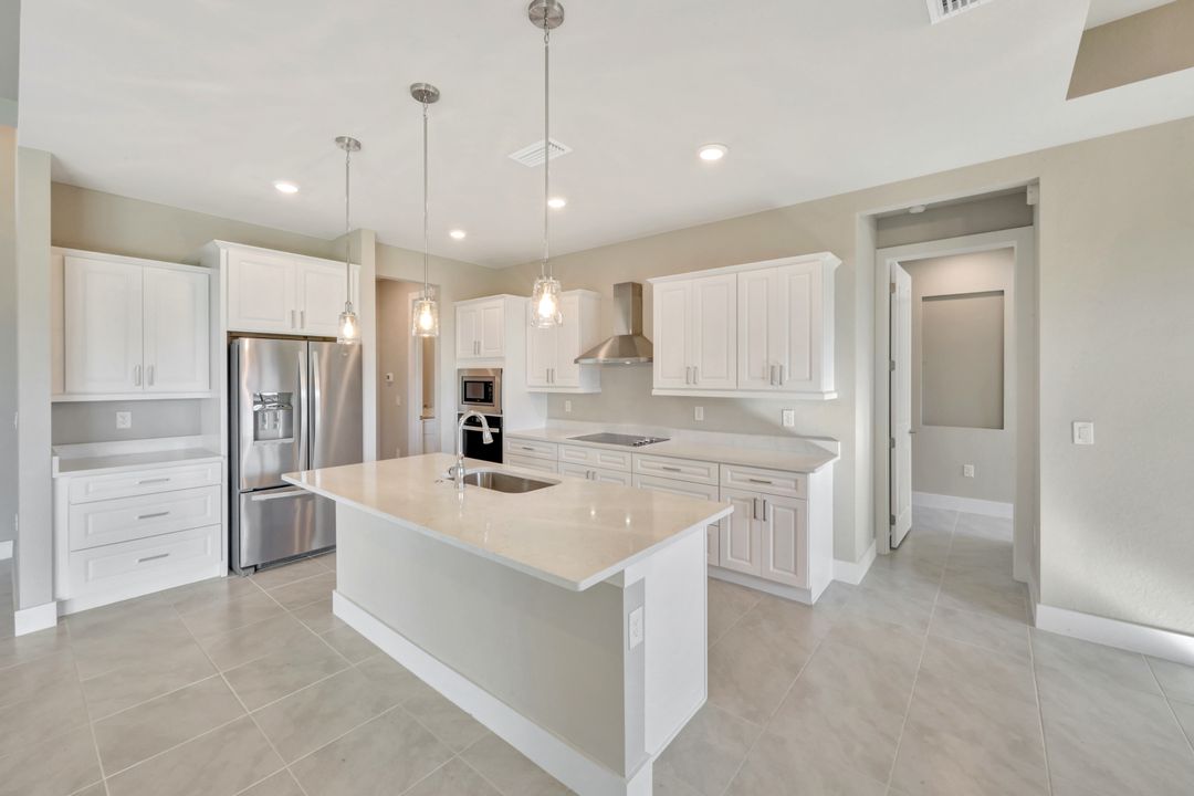 2721 SW 11th Ave, Cape Coral, FL 33914