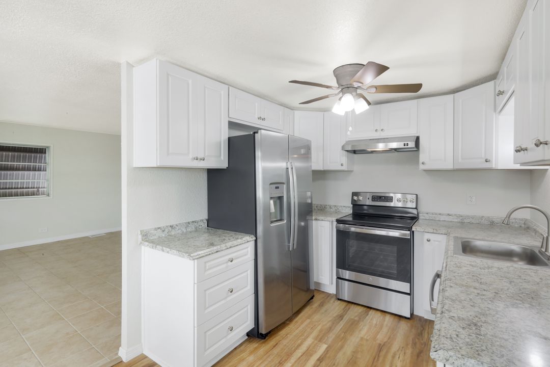 274 Yorkshire Ave, Fort Myers, FL 33908