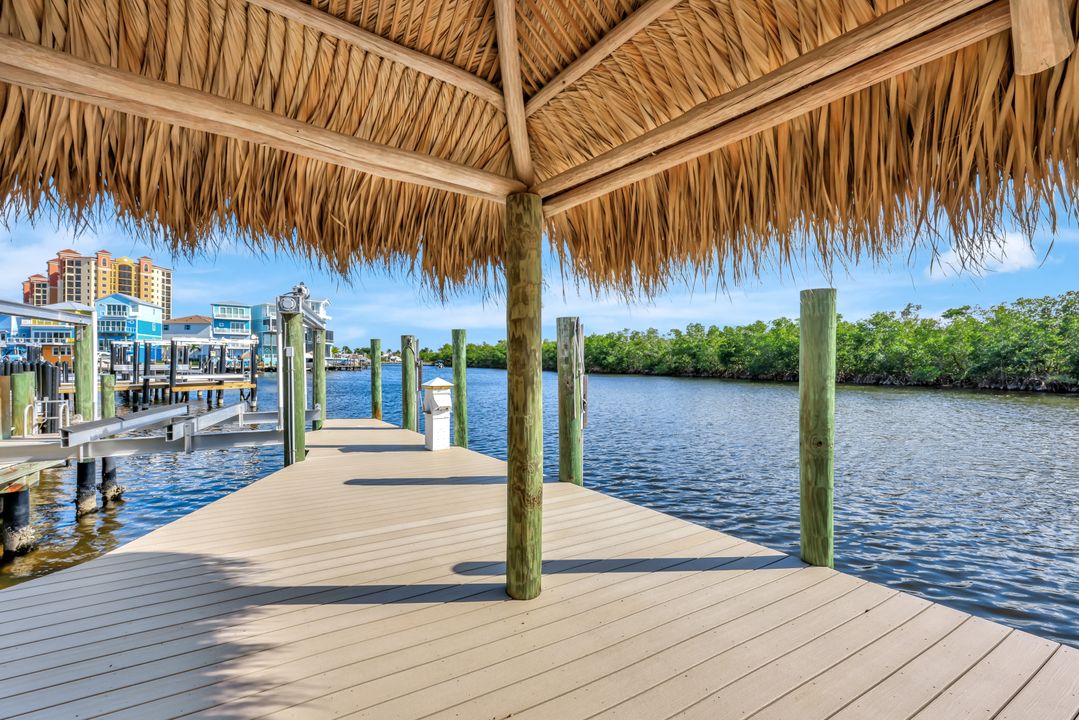 5817 Harbour Cir, Cape Coral, FL 33914