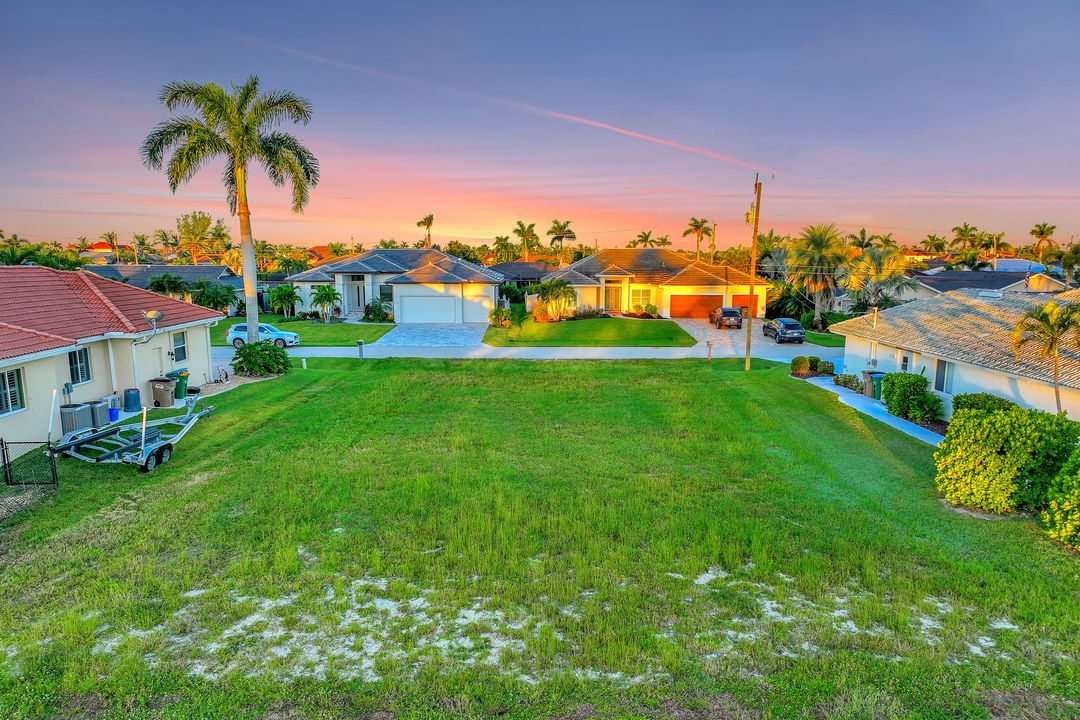 5327 SW 22nd Ave, Cape Coral, FL 33914