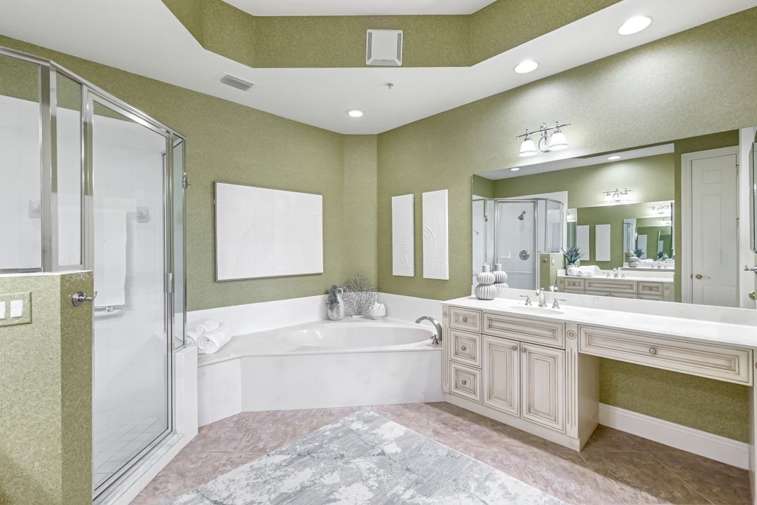3164 Serena Ln #101, Naples, FL 34114