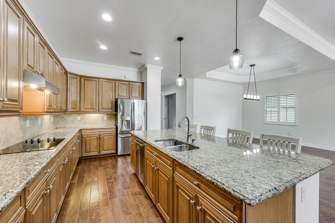 12643 Kinross Ln, Naples, FL 34120