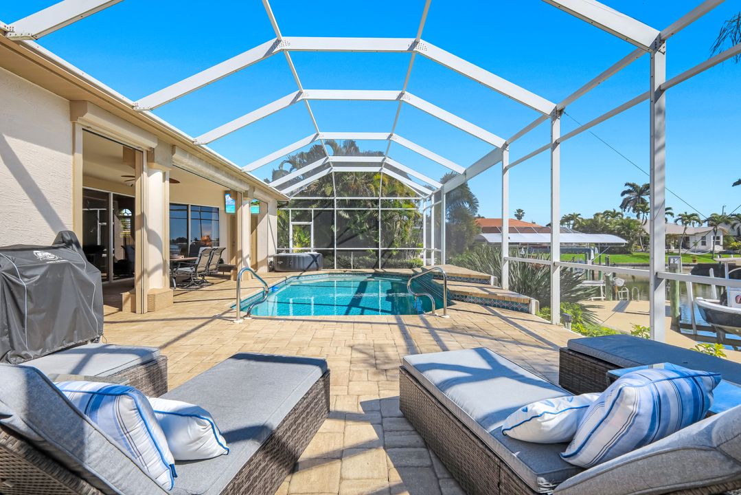 2014 Cape Coral Pkwy W, Cape Coral, FL 33914