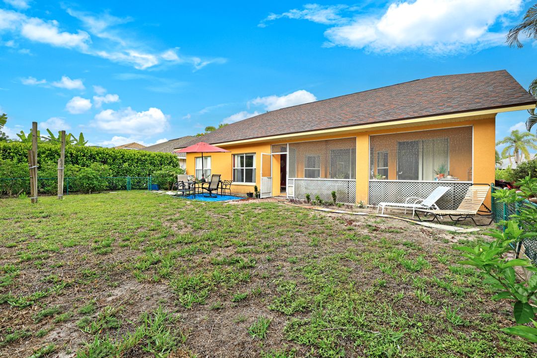 1920 Piccadilly Circus, Naples, FL 34112