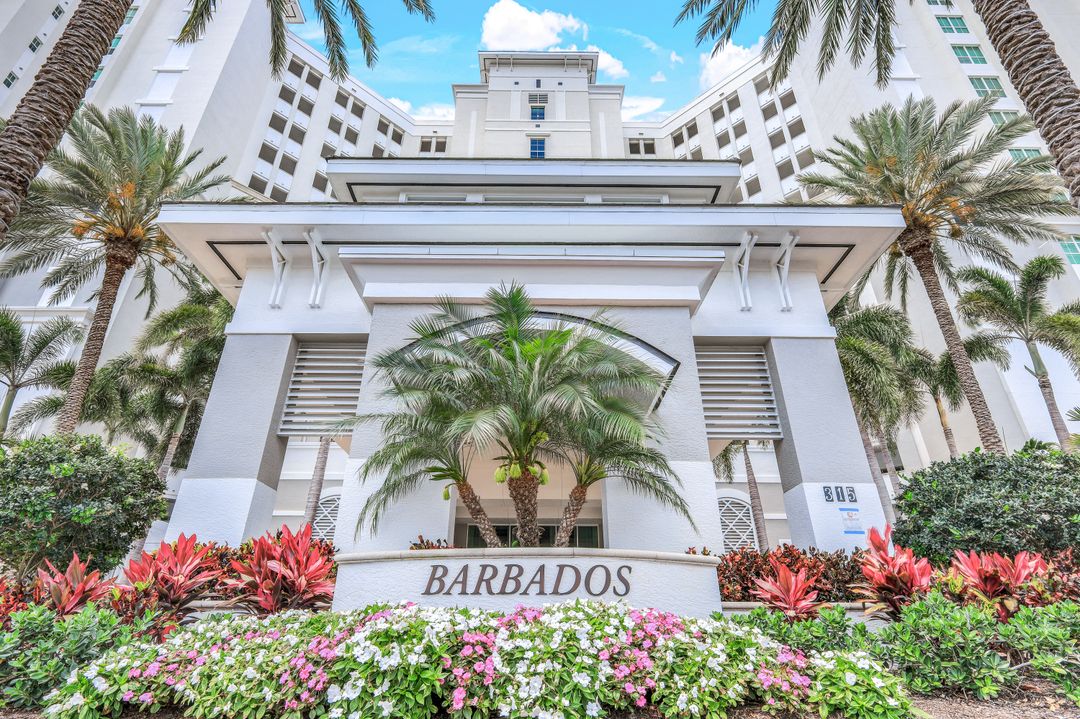 315 Dunes Blvd #307, Naples, FL 34110
