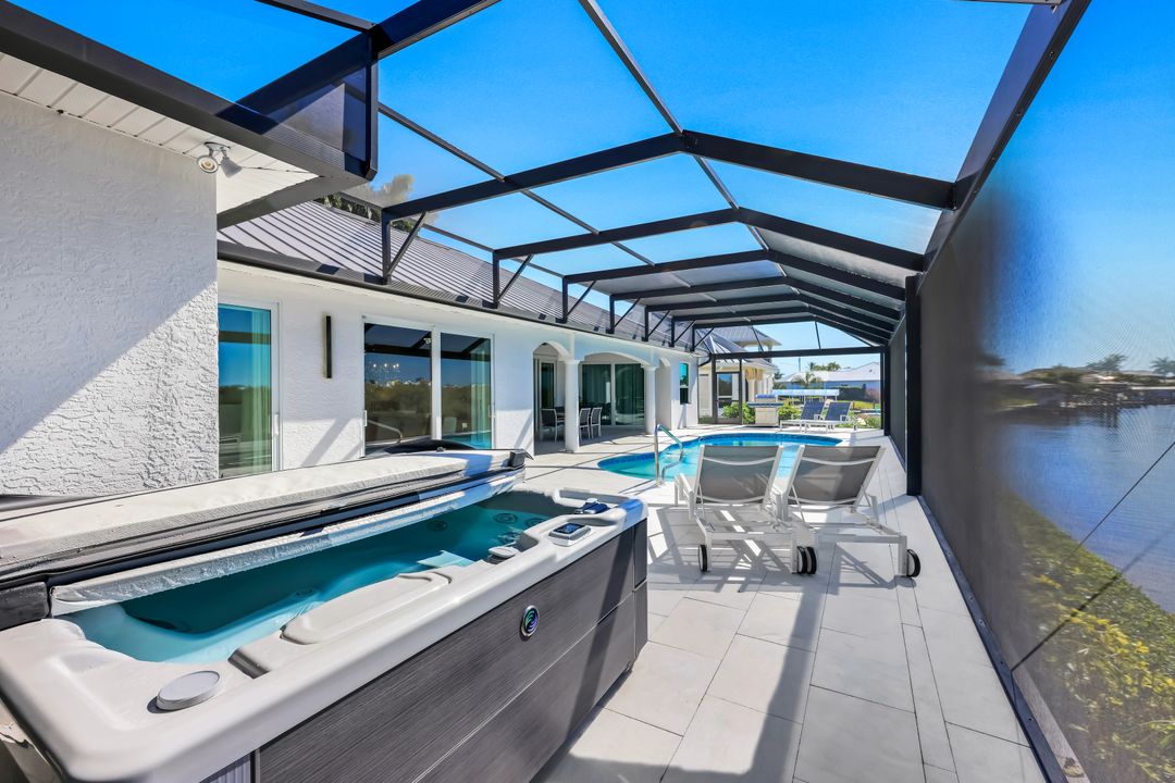 3624 Surfside Blvd, Cape Coral, FL 33914