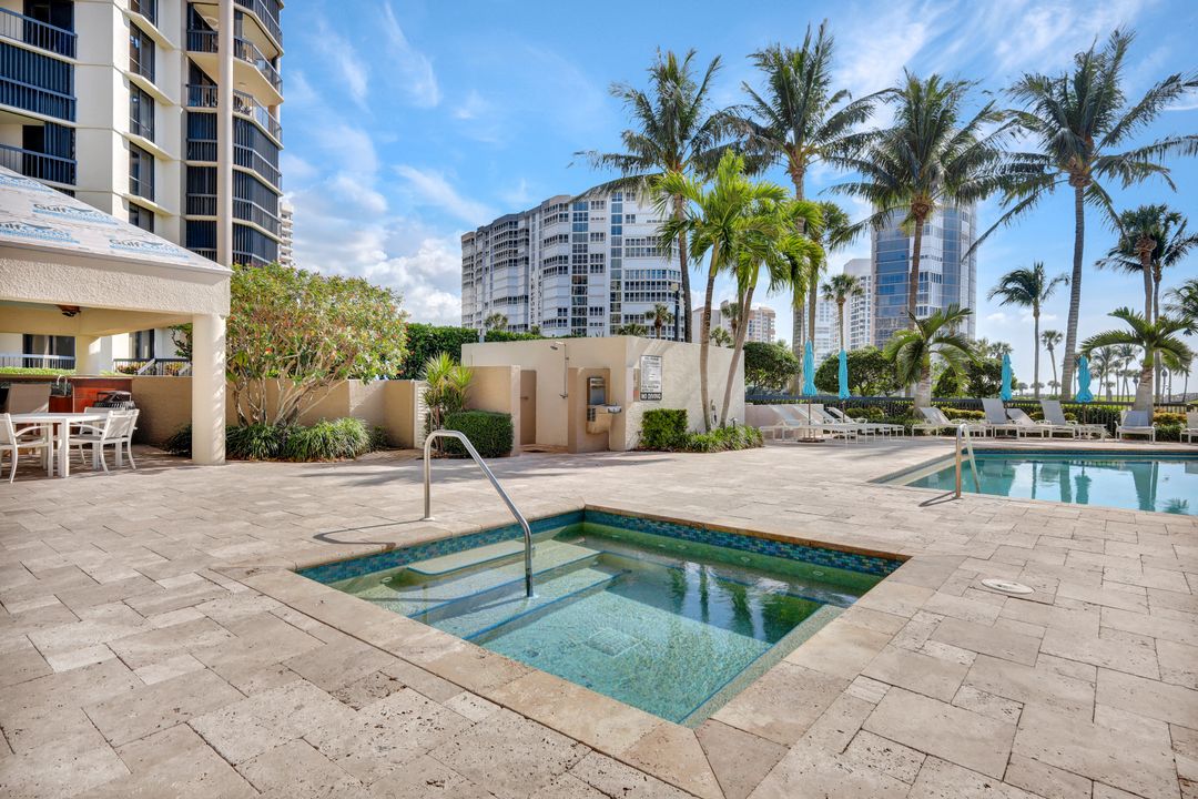 4551 Gulf Shore Blvd N #505, Naples, FL 34103