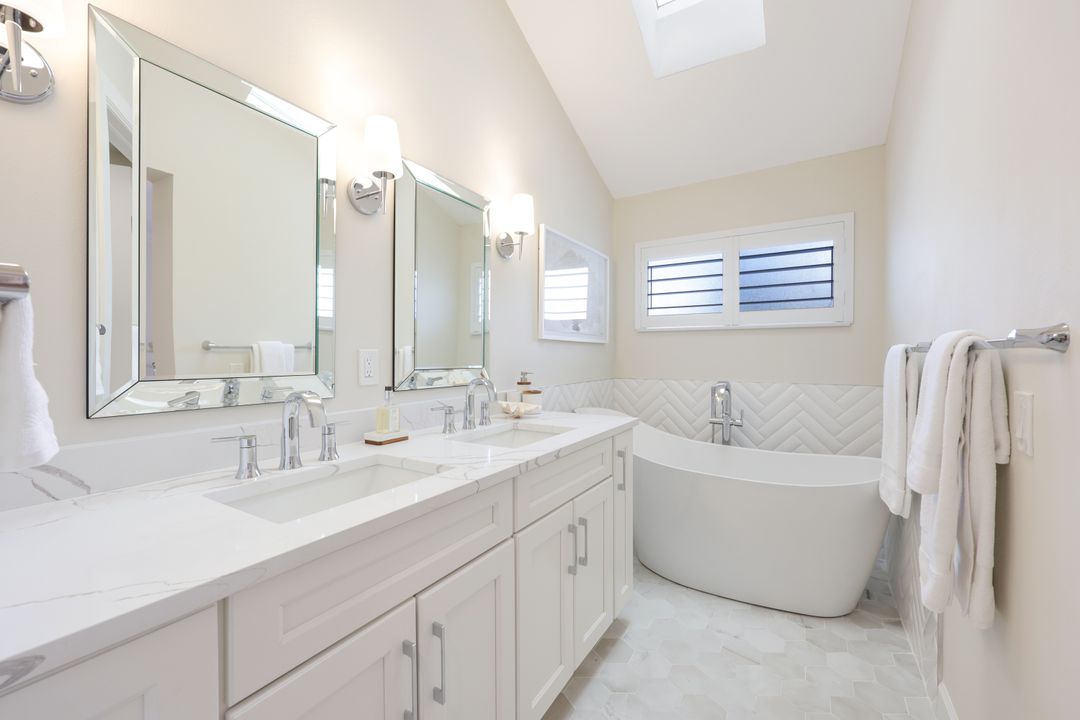 2166 Anchorage Ln #A, Naples, FL 34104