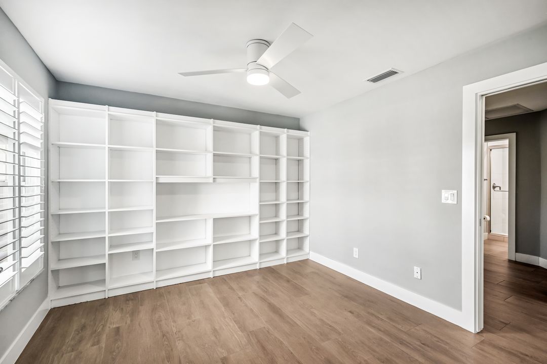 20822 Country Barn Dr, Estero, FL 33928