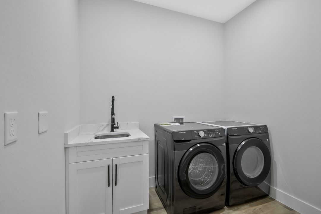 224 NW 14th Pl, Cape Coral, FL 33993