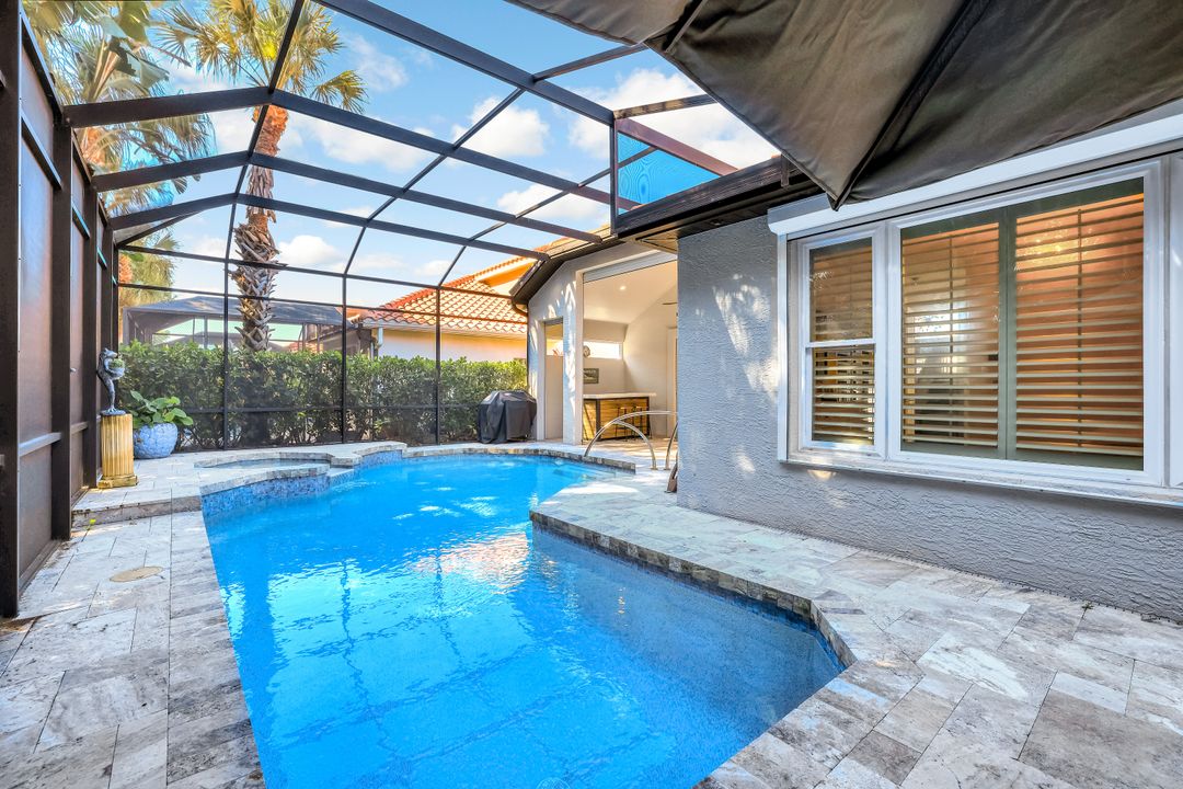 8828 Ventura Way, Naples, FL 34109