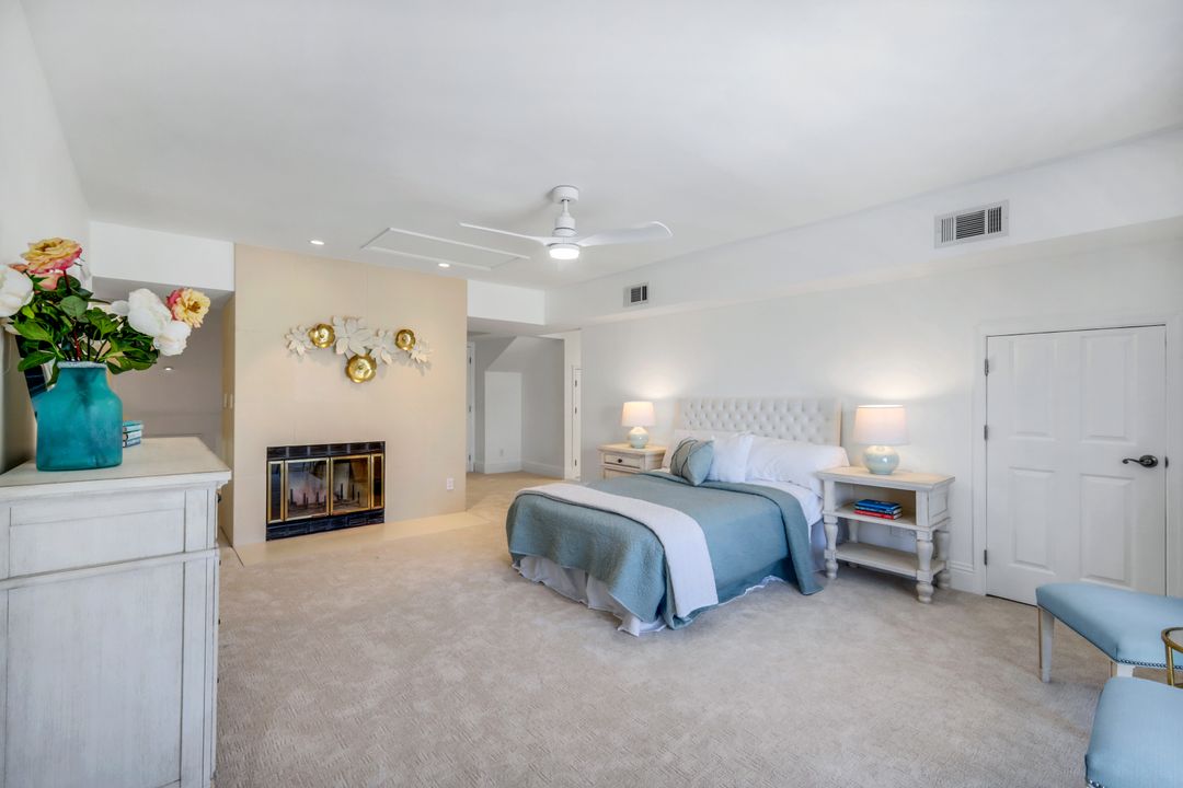 513 Lighthouse Way, Sanibel, FL 33957