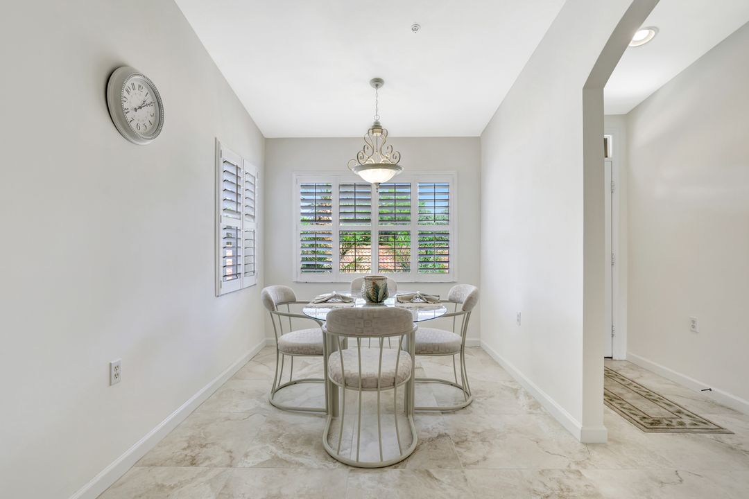 2370 Magnolia Ave #2, Naples, FL 34112