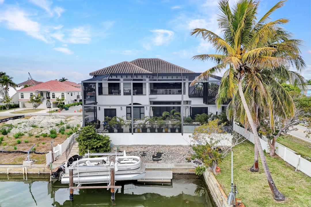 494 Seagull Ave, Naples, FL 34108