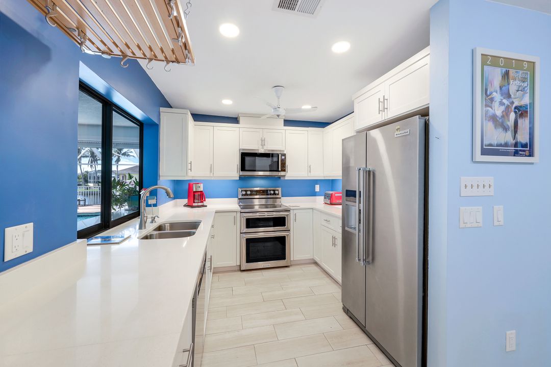 1004 Archer Pkwy E, Cape Coral, FL 33904