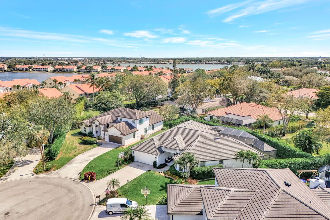 8019 San Simeon, Naples, FL 34109