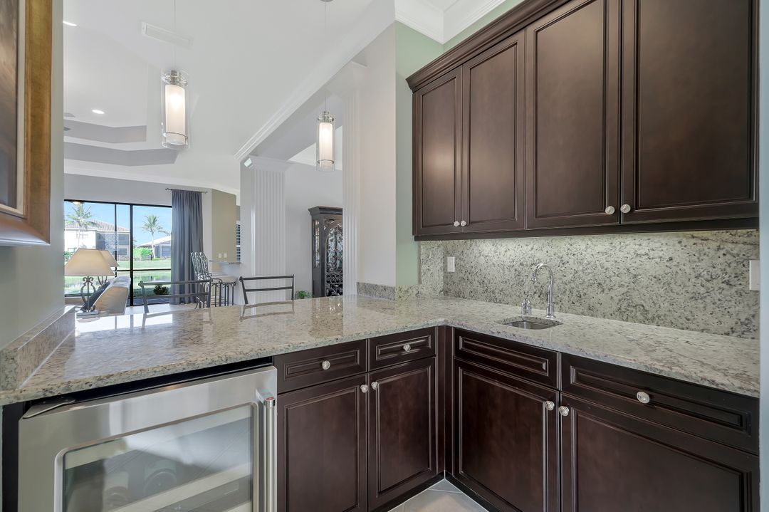 3384 Atlantic Cir, Naples, FL 34119