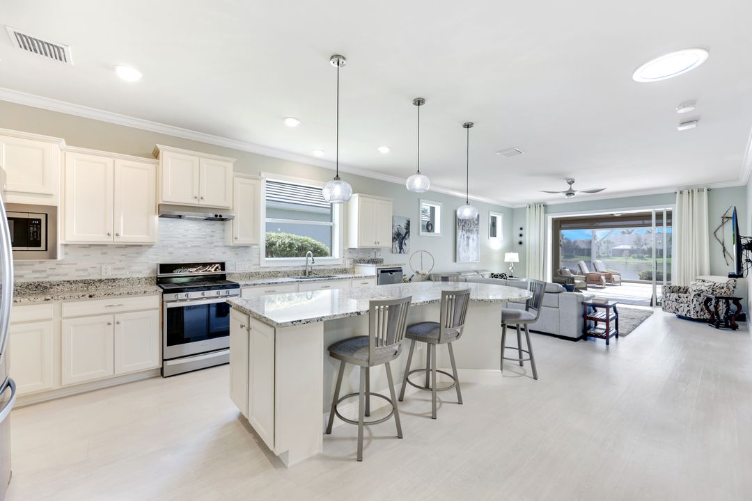 20012 Siesta Key Ct, Estero, FL 33928