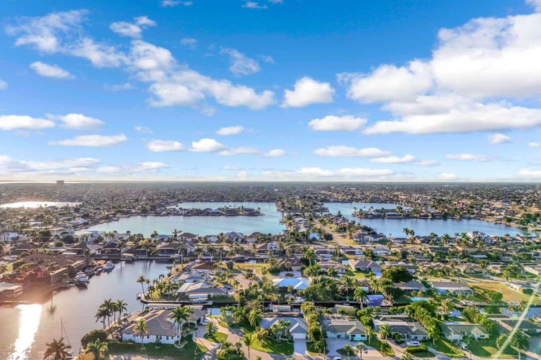 4934 SW 2nd Pl, Cape Coral, FL 33914