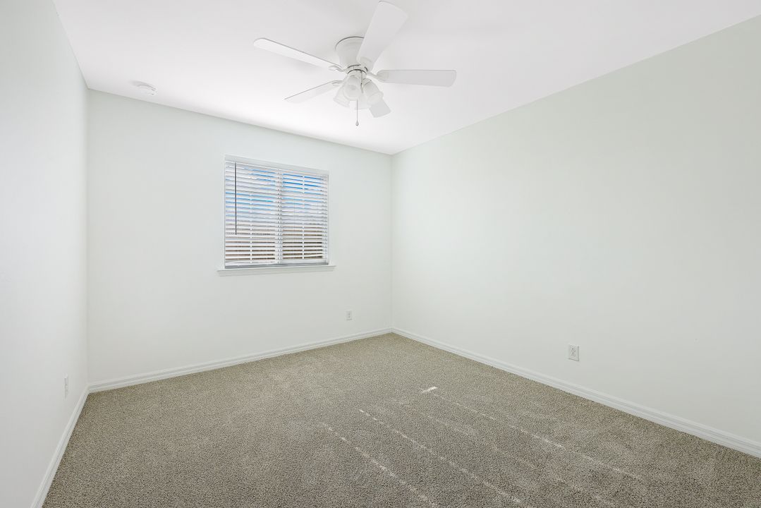 3827 Clearbrook Ln, Fort Myers, FL 33966