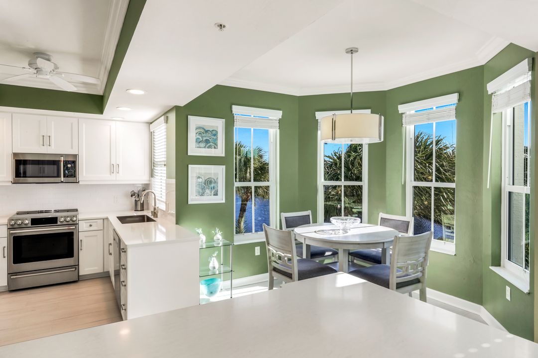 300 Dunes Blvd #201, Naples, FL 34110