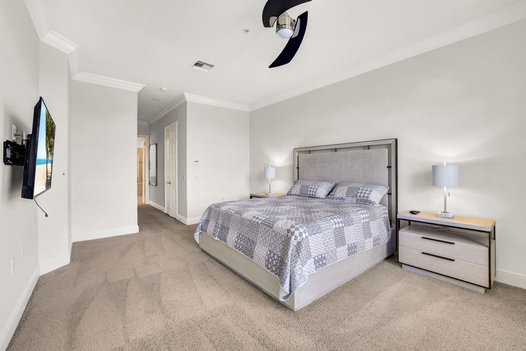3176 Serena Ln #202, Naples, FL 34114