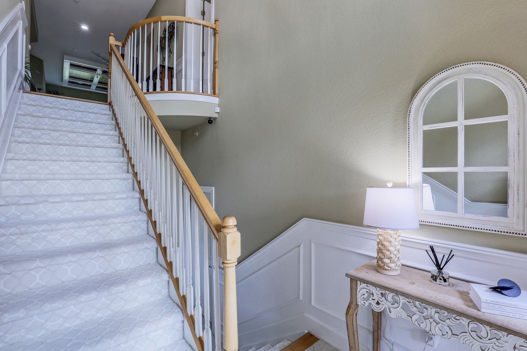 9204 Quartz Ln #201, Naples, FL 34120