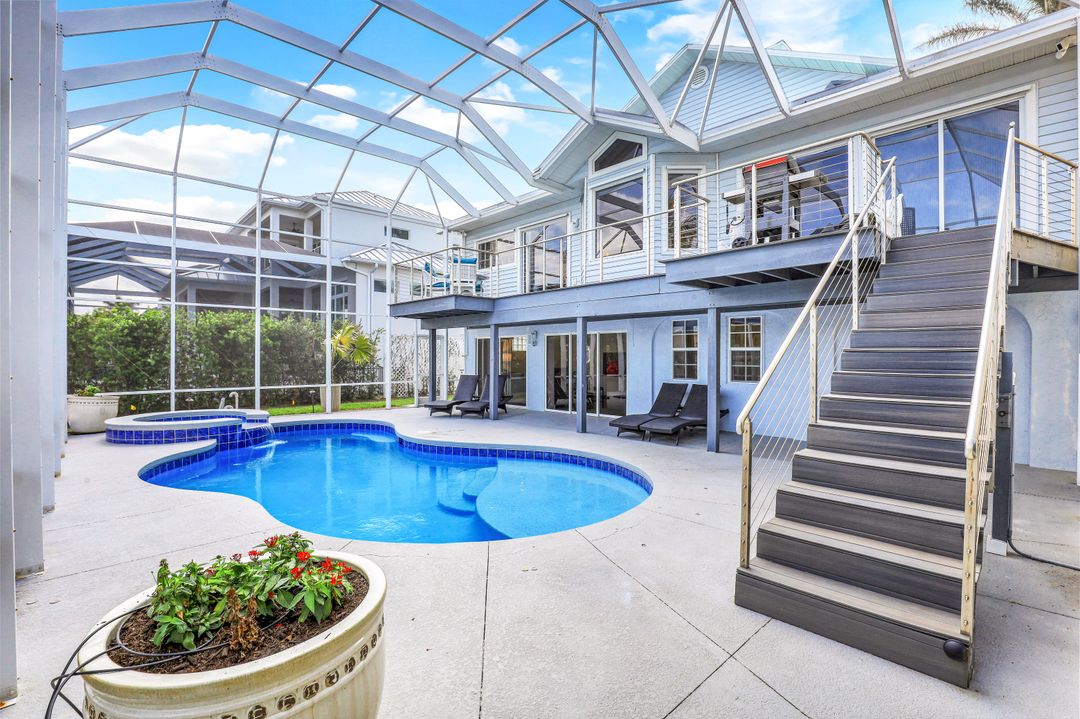 437 Tradewinds Ave, Naples, FL 34108