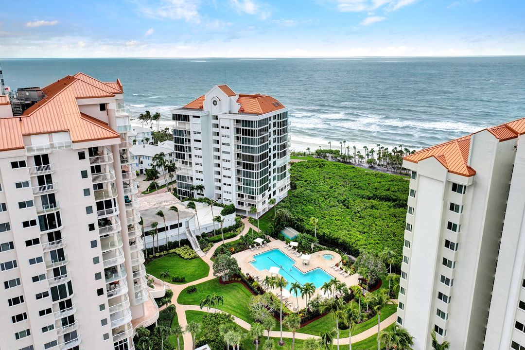 20 Seagate Dr #1102 (PH-2), Naples, FL 34103