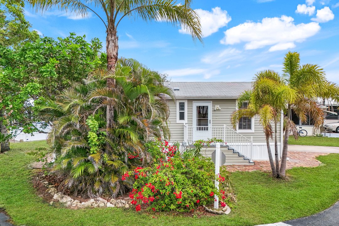 4620 Candlestick Ct E, Estero, FL 33928