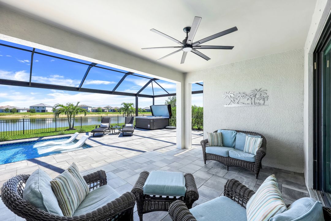 11477 Canopy Loop, Fort Myers, FL 33913