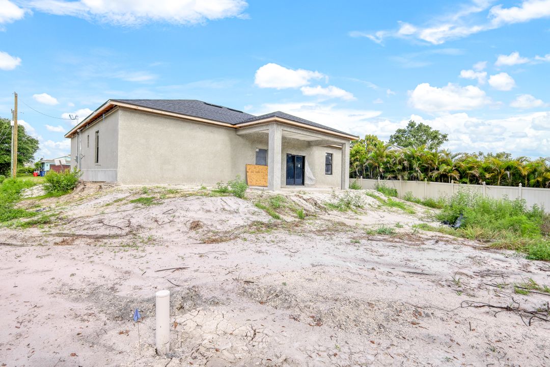 431 Pinafore Ave, Lehigh Acres, FL 33974