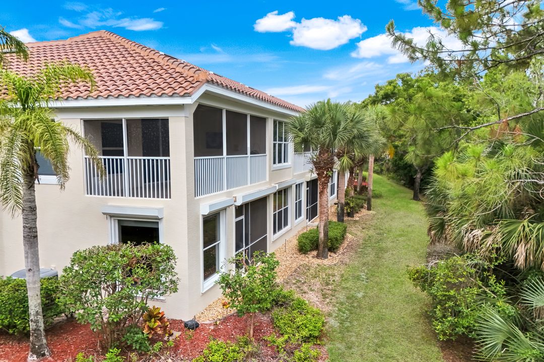 1445 Tiffany Ln #202, Naples, FL 34105