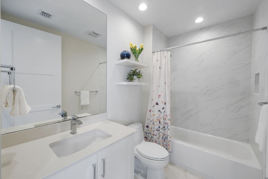 1135 3rd Ave S #518, Naples, FL 34102