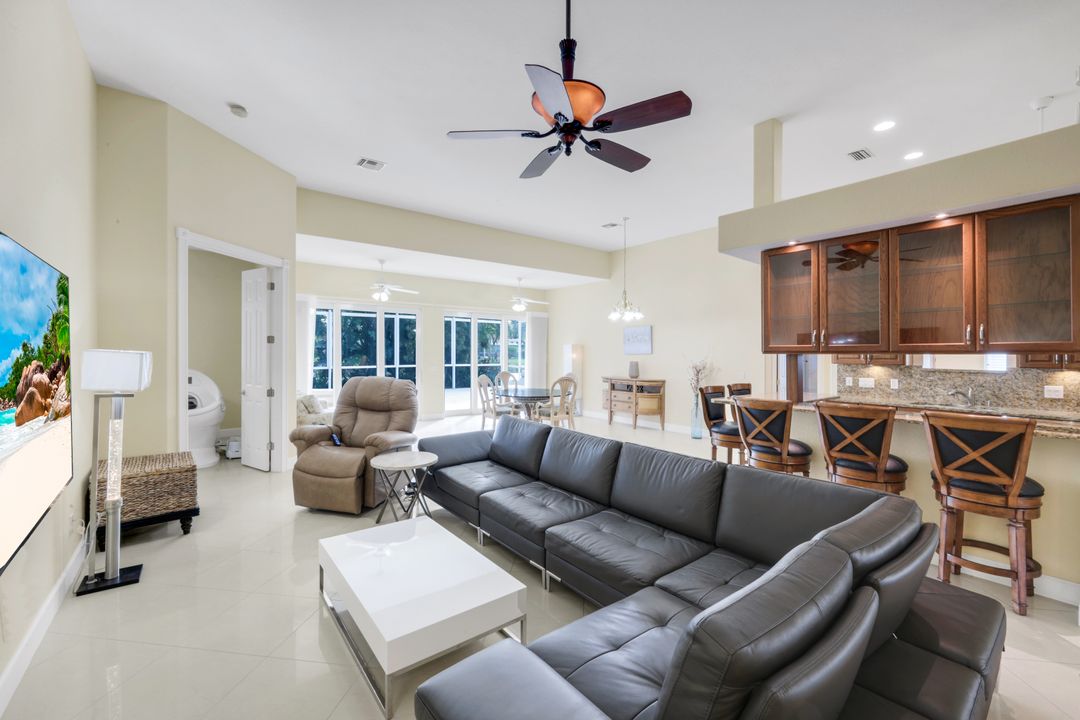 3112 Dominica Way, Naples, FL 34119